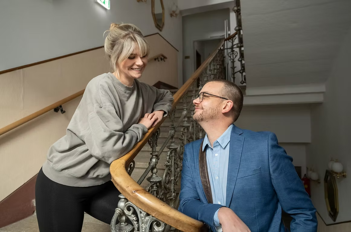 Anna Etzelstorfer spielte mit Michael Wechselberger im Stück „Alles was sie wollen“ in der Arche Noe in Kufstein. Foto: Florian Egger Anna Etzelstorfer spielte mit Michael Wechselberger im Stück „Alles was sie wollen“ in der Arche Noe in Kufstein. Foto: Florian Egger